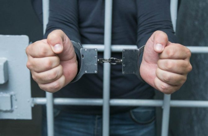 Житель Соликамска осужден за кражу из комнаты общежития